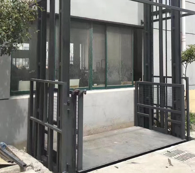 丰满导轨式施工升降机助力民生工程提速增效