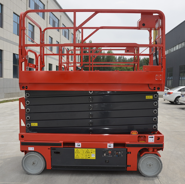 丰满自行走升降机